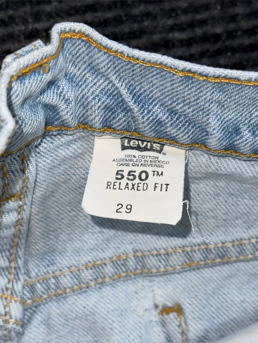 Vtg 90s Levi’s 550 Relaxed Orange Tab Denim Shorts Light Wash 27 (tag 29) Jorts